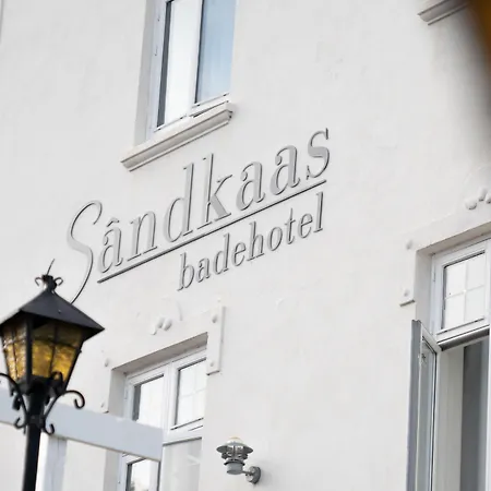 Sandkaas 3*