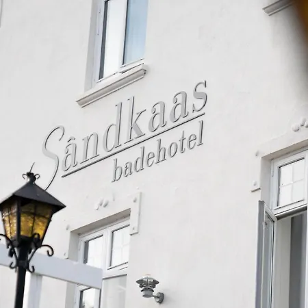 Hotel Sandkaas 3*